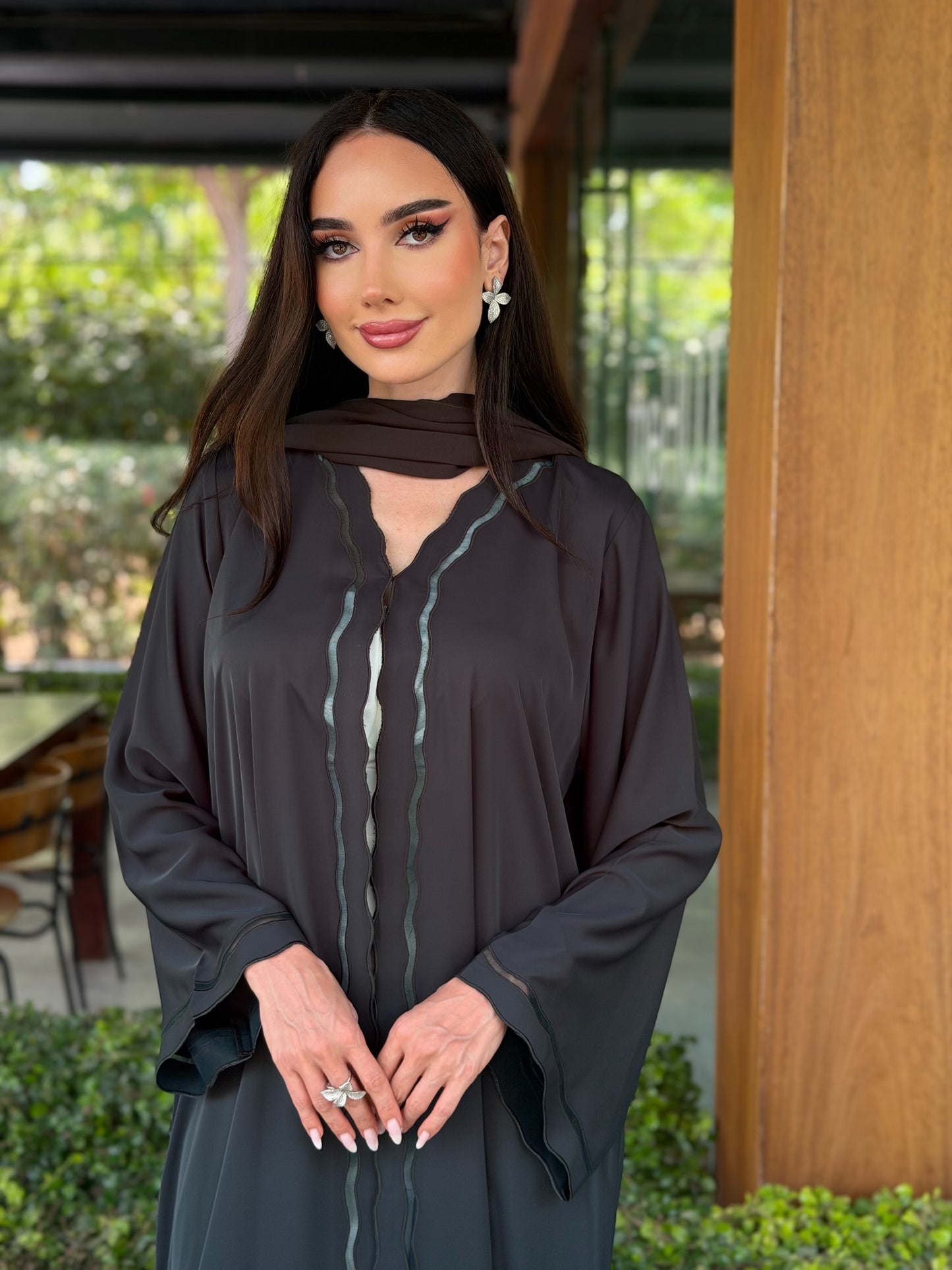 LAM213 – Flowy green jungle abaya in light Nada crepe