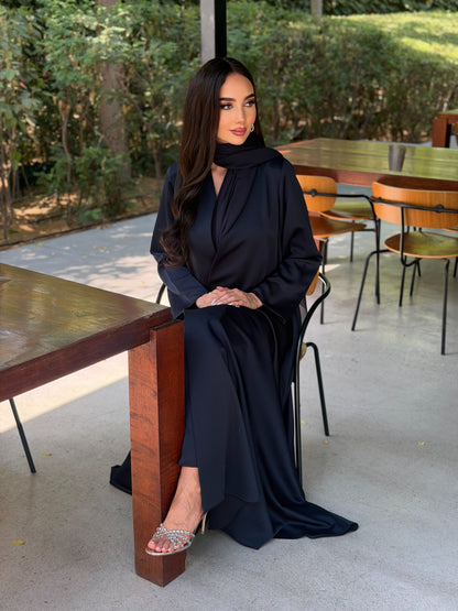 LAM209 – navy closh cut abaya in premium German crepe