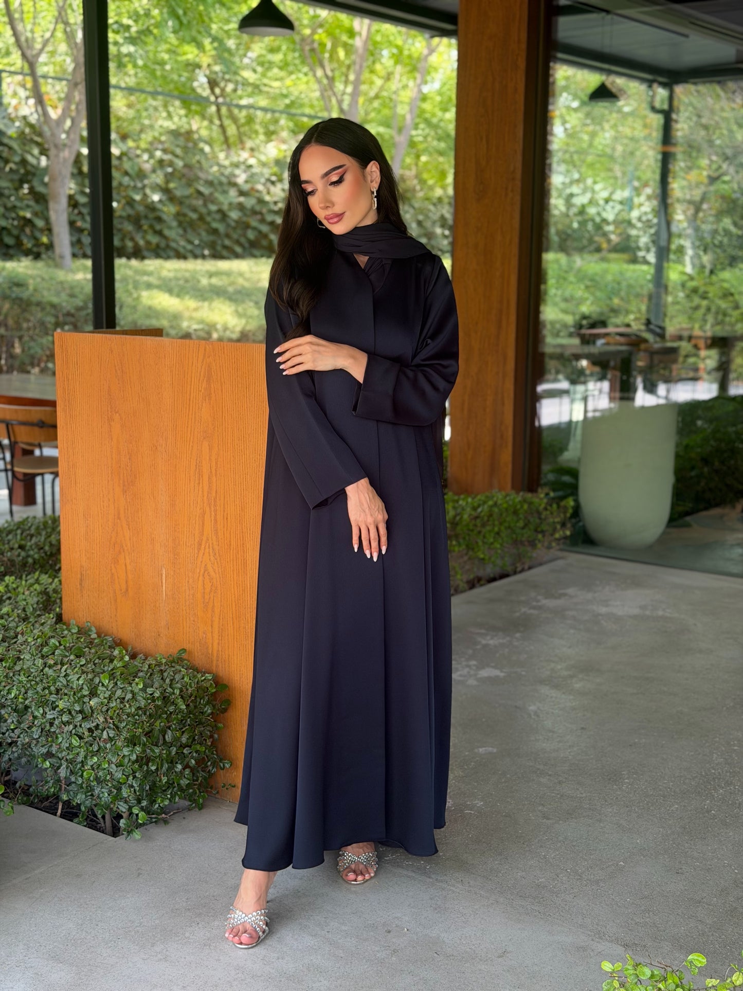 LAM209 – navy closh cut abaya in premium German crepe