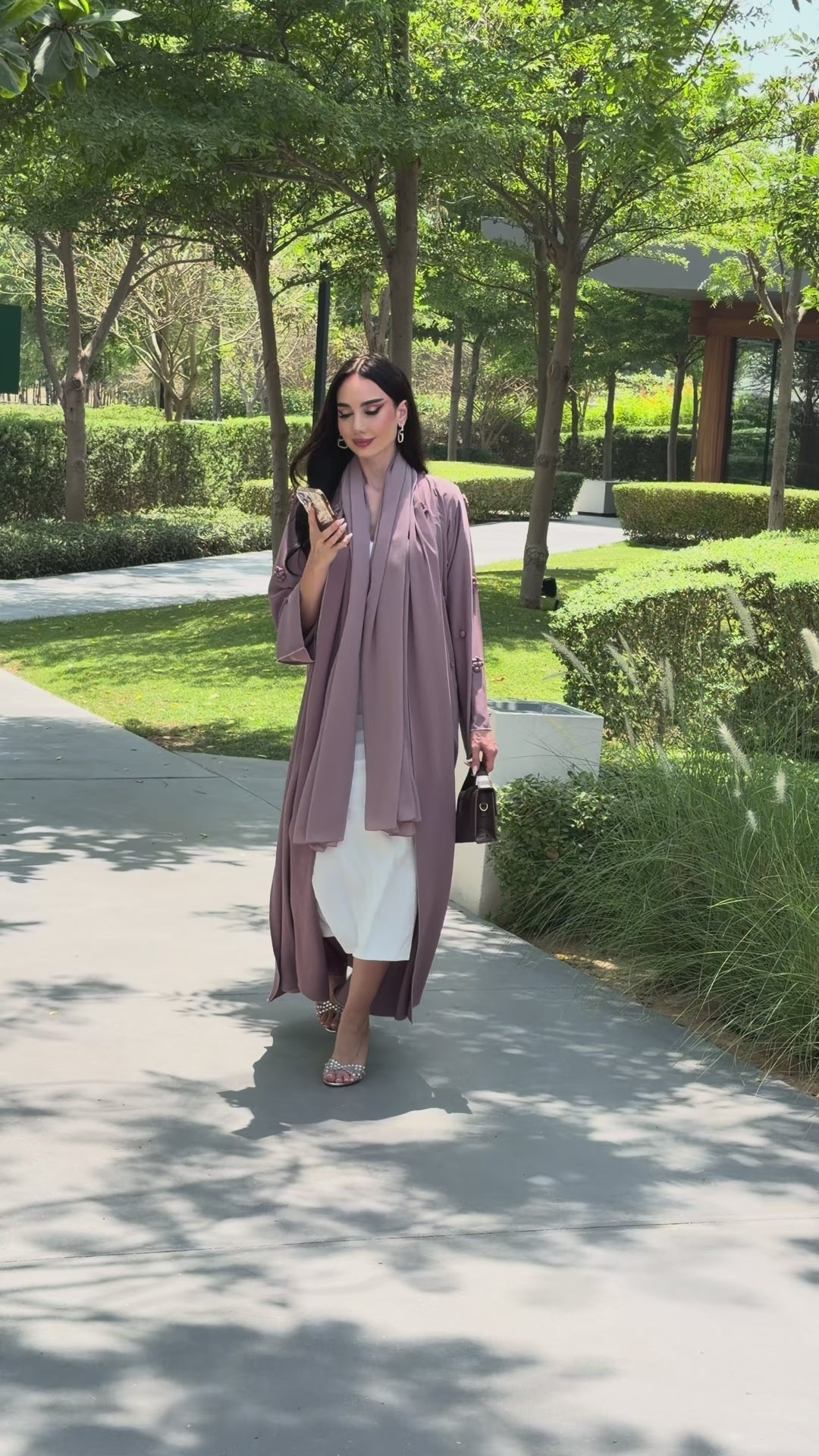 Lamaa Boutique Abaya Video