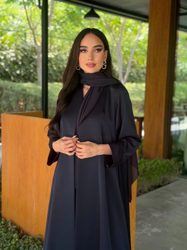LAM209 – navy closh cut abaya in premium German crepe