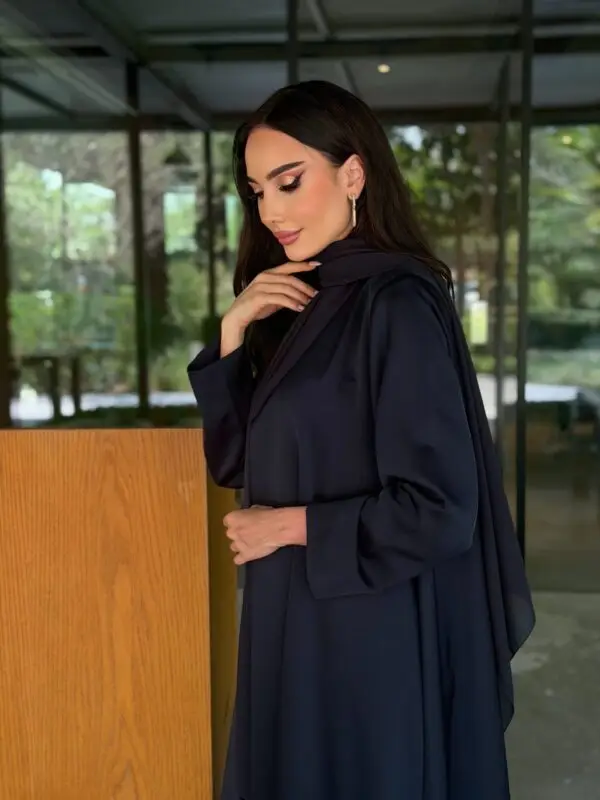 LAM209 – navy closh cut abaya in premium German crepe